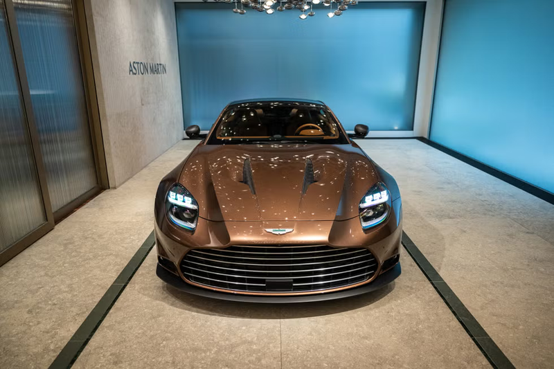 2025-aston-martin-vanquish-112-66d09753edd9a