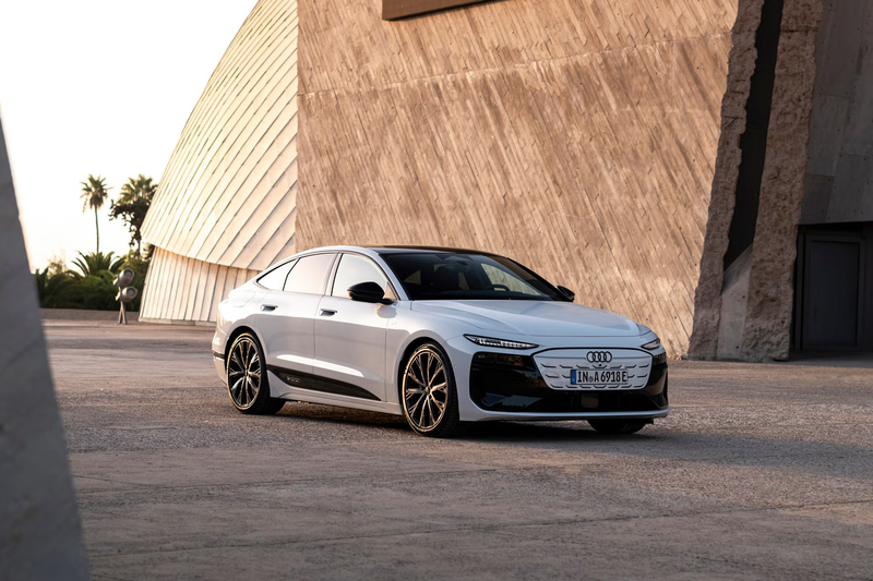 2025-audi-a6-e-tron-102-6744959bc1244 (1)