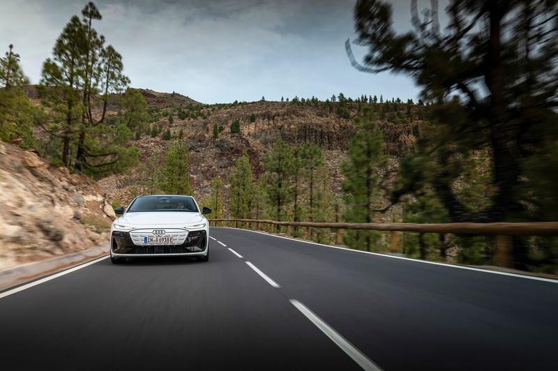 2025-audi-a6-e-tron-124-674495a0da109