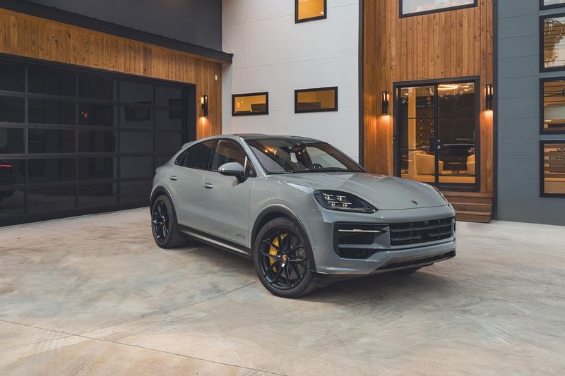 2025-porsche-cayenne-gts-175-6671d39c5c217