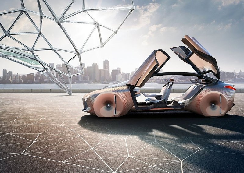 BMW-Vision-Next-100-1