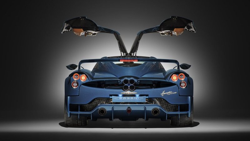 pagani-huayra-epitome-4-1-posteriore-portiere-aperte-b-66845709dab72